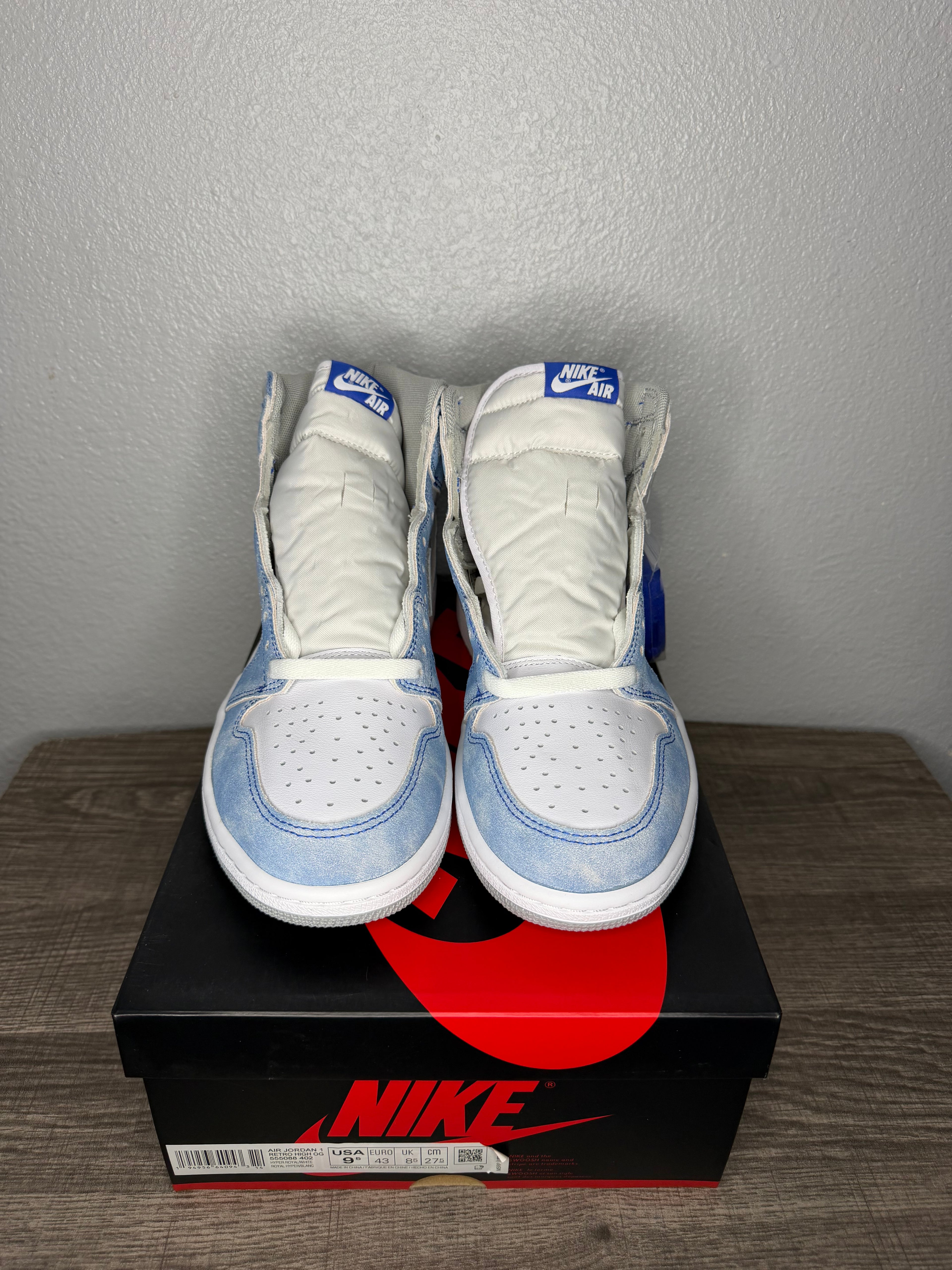 Air Jordan 1 “Hyper Royal”