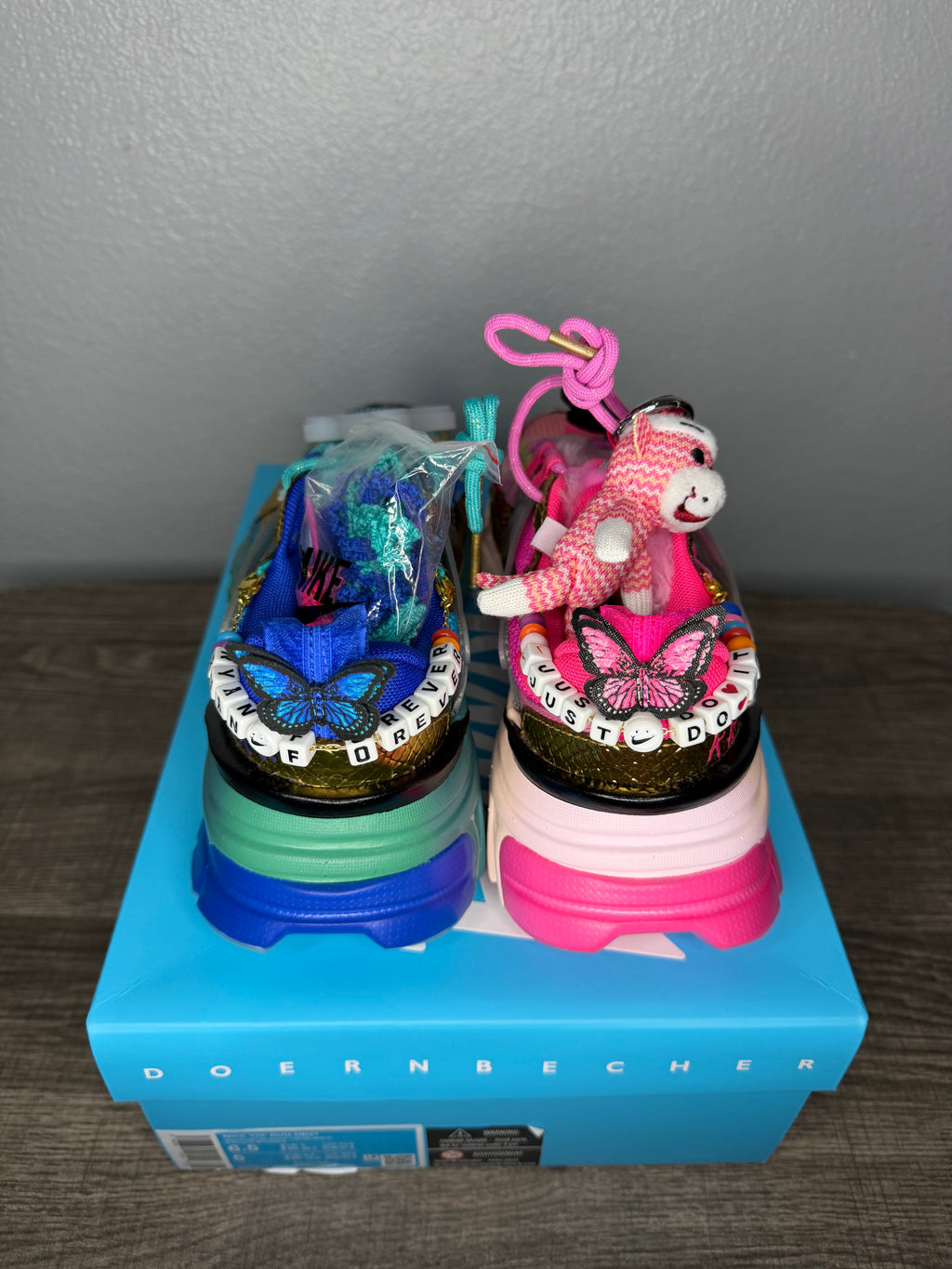 Nike V2K Run Doernbecher Khovny Vignery