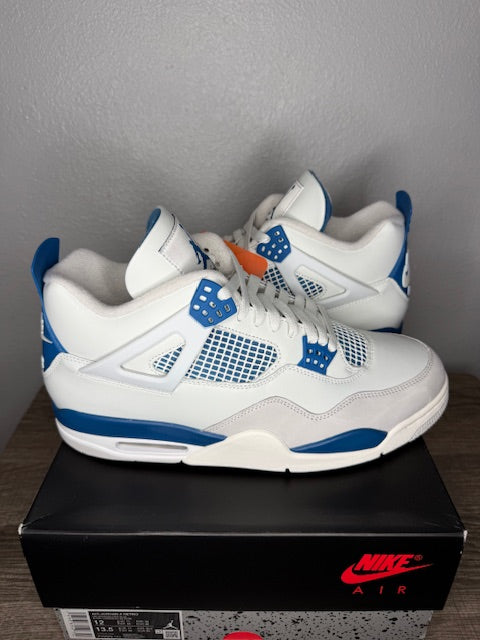 Air Jordan 4 "Military Blue"